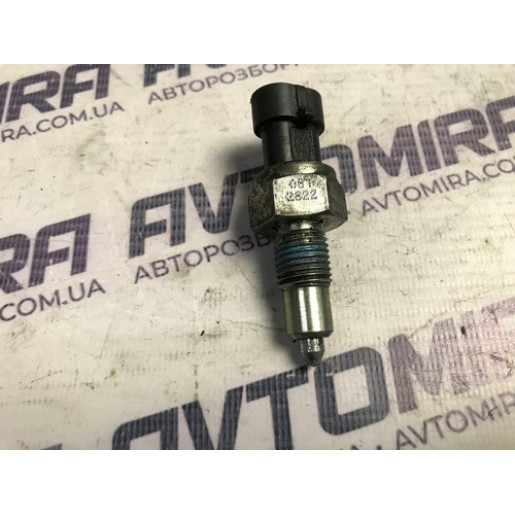 Датчик заднього ходу Fiat Doblo 2000-2010 46410523